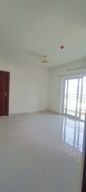 Room in 3 BHK Apartment at Poulomi Avante, Kokapet – for Rent