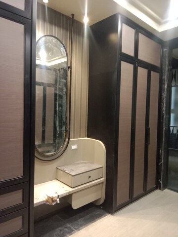 Bathroom in 6 BHK Independent House at Vaishali Nagar – for Sale