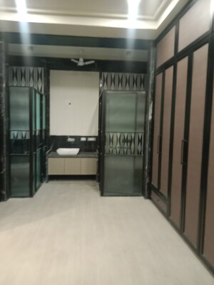 Attached Bathroom in 6 BHK Independent House at Vaishali Nagar – for Sale