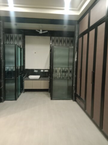 Attached Bathroom in 6 BHK Independent House at Vaishali Nagar – for Sale