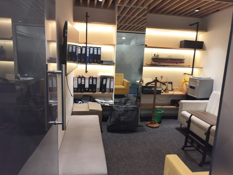 Living Room, landmark-building Commercial Office Space 1500 Sq.Ft. In Worli Mumbai 9580007