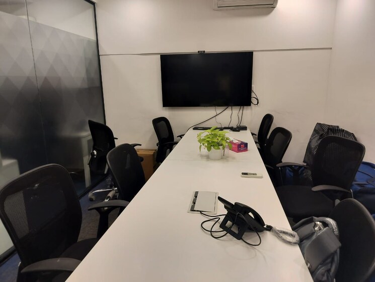 Team Area, landmark-building Commercial Office Space 1500 Sq.Ft. In Worli Mumbai 9580007