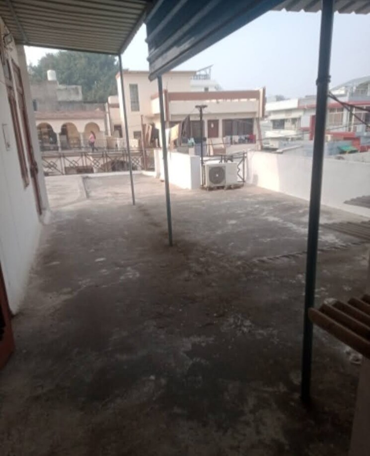  Parking, aliganj 1 Bedroom 1700 Sq.Ft. Villa In Aliganj Lucknow 9580018