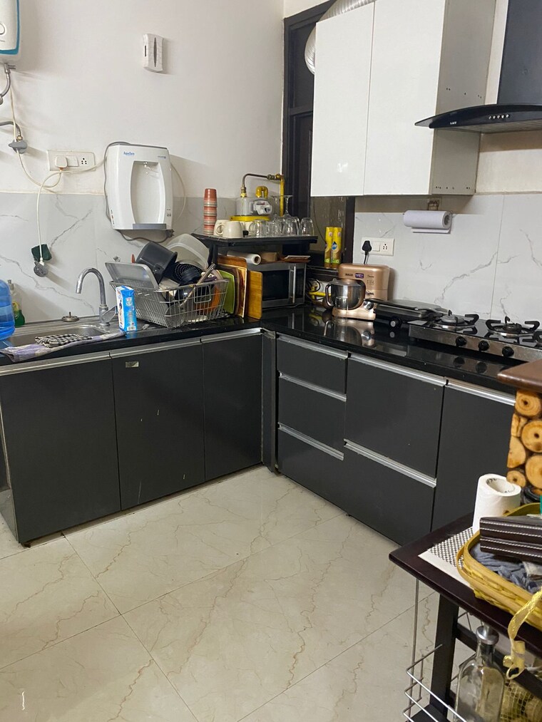 Kitchen, saket 3 Bedroom 1550 Sq.Ft. Builder Floor In Saket Delhi 9580013