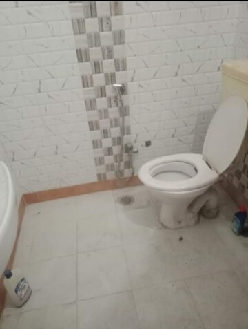 Bathroom in 1 BHK Villa at Aliganj – for Rent
