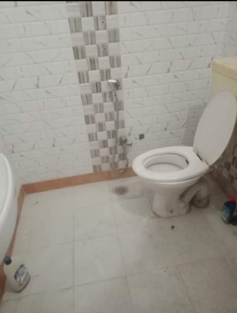 Bathroom, aliganj 1 Bedroom 1620 Sq.Ft. Villa In Aliganj Lucknow 9580030