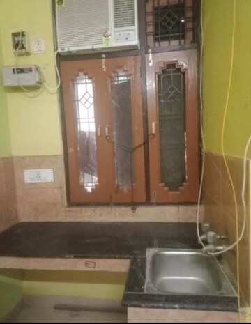 Furnished Amenities in 1 BHK Villa at Aliganj – for Rent