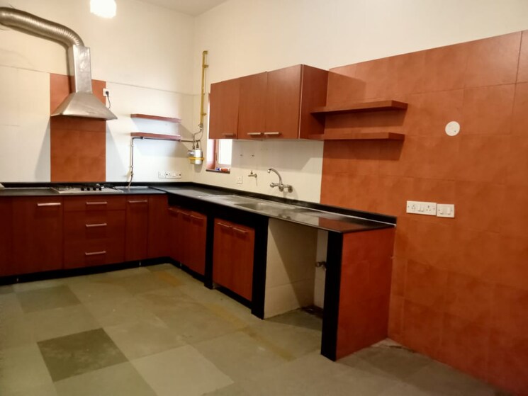 Kitchen, chirag enclave 3 Bedroom 450 Sq.Yd. Builder Floor In Chirag Enclave Delhi 9580044