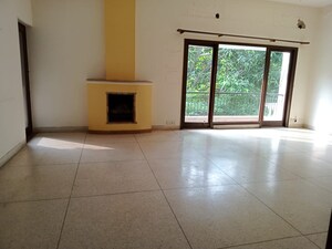 Room in 3 BHK Builder Floor at Chirag Enclave – for Rent