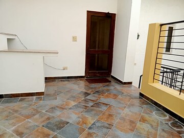 Room in 3 BHK Builder Floor at Chirag Enclave – for Rent