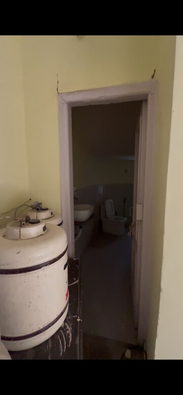 Bathroom in 4 BHK Villa at Sector 21 – for Rent