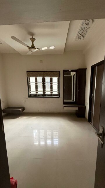 Room in 4 BHK Villa at Raysan – for Rent