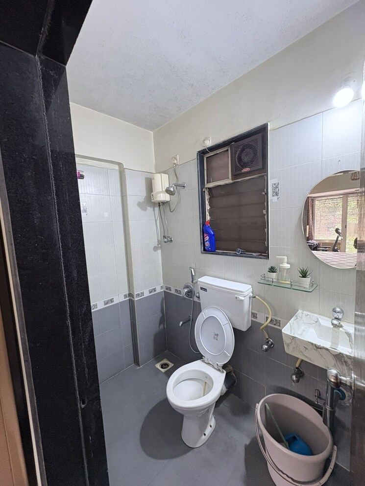 Team Area, bhoomi-park 1 Bedroom 430 Sq.Ft. Apartment In Malad West Mumbai 9580167