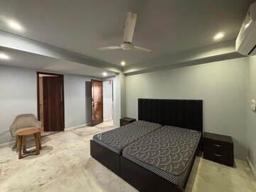 Bedroom in 2 BHK Builder Floor at Sector 52 – for Rent
