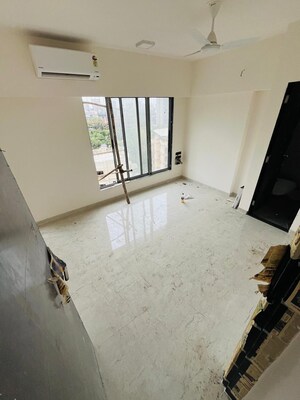 Room in 3 BHK Apartment at Shubham Trident, Chembur – for Sale