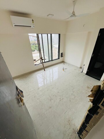 Room in 3 BHK Apartment at Shubham Trident, Chembur – for Sale