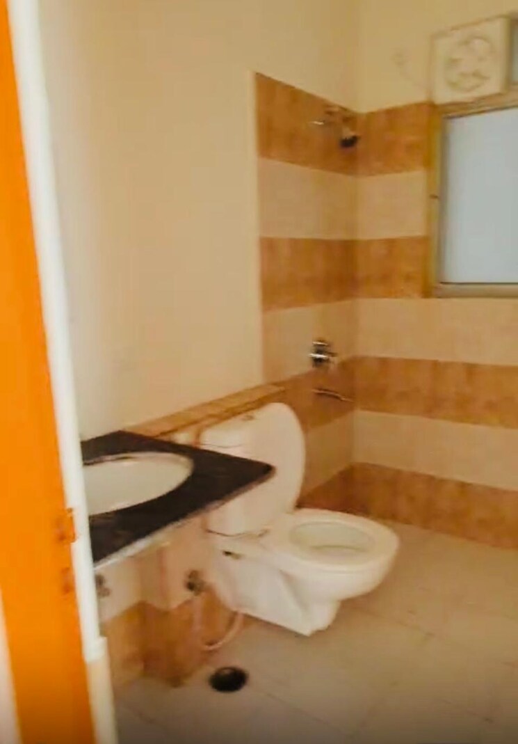 Bathroom, pathar quarry 2 Bedroom 1000 Sq.Ft. Builder Floor In Pathar Quarry Guwahati 9580275