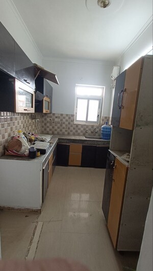 Kitchen in 3 BHK Builder Floor at Sainik Colony – for Rent