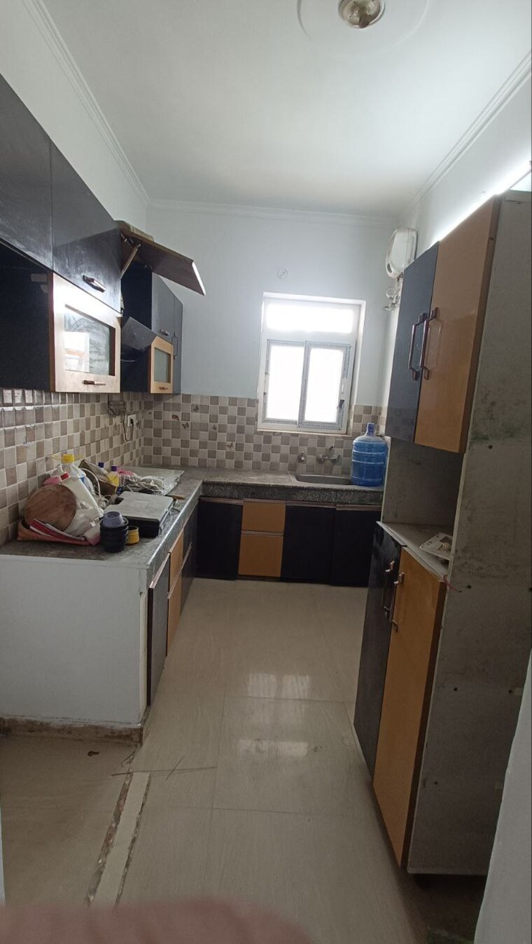 Kitchen, sainik colony 3 Bedroom 1500 Sq.Ft. Builder Floor In Sainik Colony Faridabad 9580298