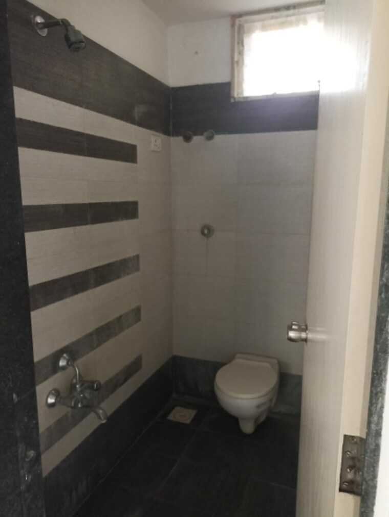 Bathroom, swastik-divine 2 Bedroom 1200 Sq.Ft. Apartment In Science City Ahmedabad 9580320