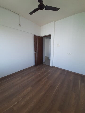 Room in 2 BHK Apartment at Kohinoor Zen Estate, Kharadi – for Rent