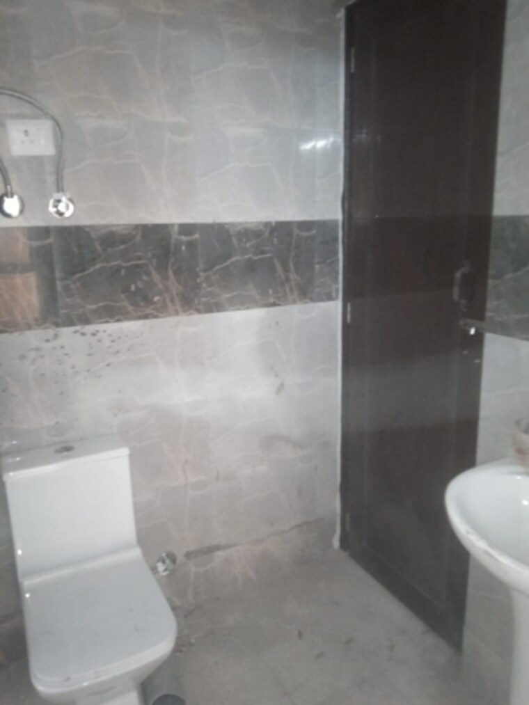 Bathroom, supertech-ecovillage-ii 2 Bedroom 1106 Sq.Ft. Apartment In Sector 16b Greater Noida Greater Noida 9580380