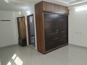 Room in 3.5 BHK Apartment at Kavuri Hills, Madhapur – for Rent