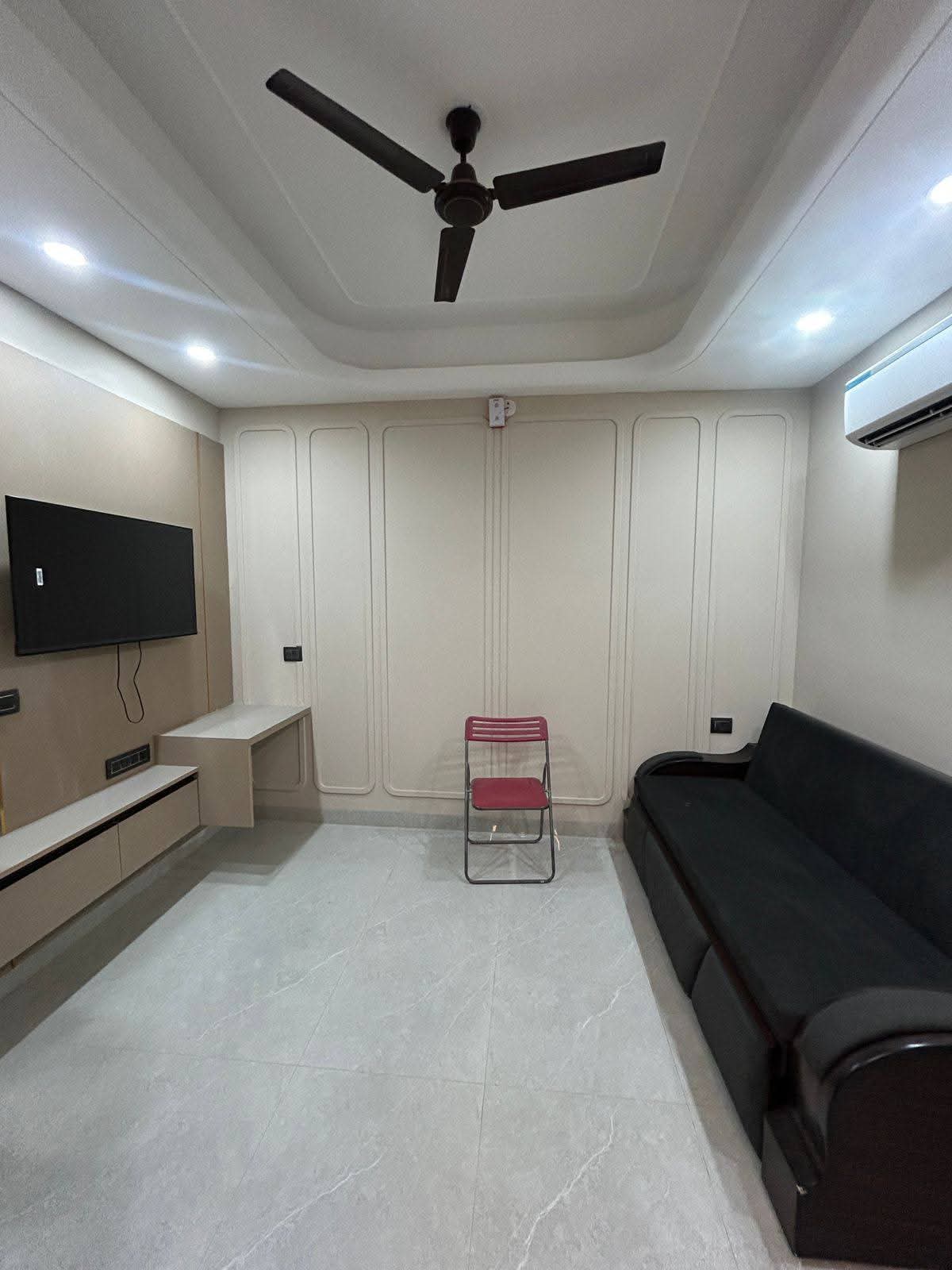 1 BHK Apartment For Rent in Saket 