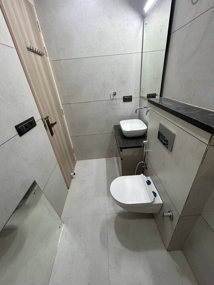 Bathroom, saket 1 Bedroom 500 Sq.Ft. Apartment In Saket Delhi 9580377