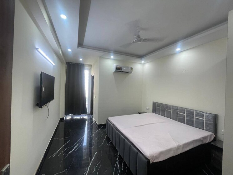 Bedroom, freedom fighters enclave 2 Bedroom 950 Sq.Ft. Apartment In Freedom Fighters Enclave Delhi 9580395