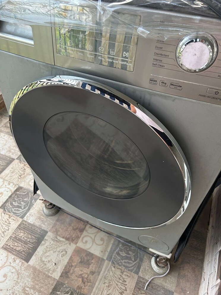 Master Bedroom, bptp-district-phase-2 3 Bedroom 250 Sq.Yd. Builder Floor In Sector 84 Faridabad 9580460