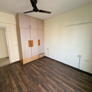 Room in 3 BHK Apartment at Piedmont Taksila Heights, Sector 37c – for Rent