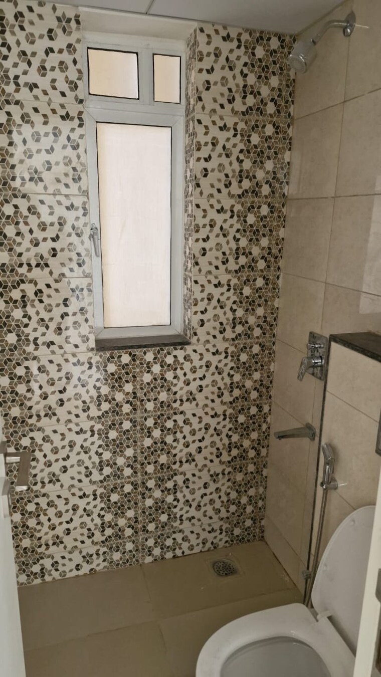 Bathroom, kharadi 3 Bedroom 1125 Sq.Ft. Apartment In Kharadi Pune 9580428