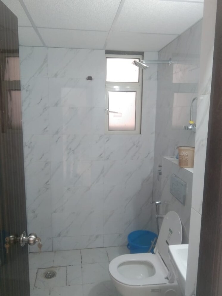 Bathroom, supertech-ecovillage-ii 3 Bedroom 1464 Sq.Ft. Apartment In Sector 16b Greater Noida Greater Noida 9580464