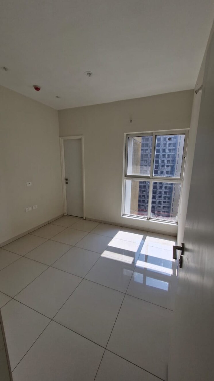 Room, kharadi 3 Bedroom 1125 Sq.Ft. Apartment In Kharadi Pune 9580428