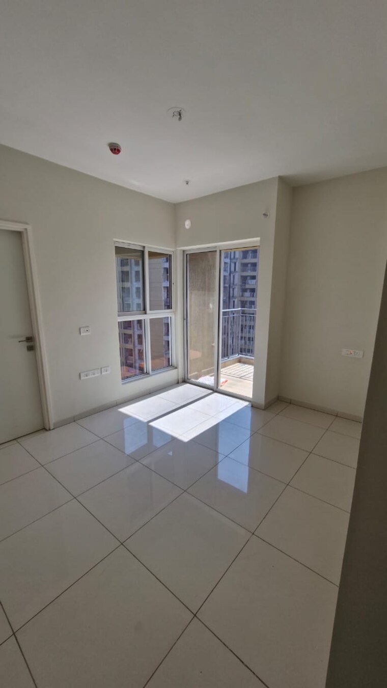 Room, kharadi 3 Bedroom 1125 Sq.Ft. Apartment In Kharadi Pune 9580428