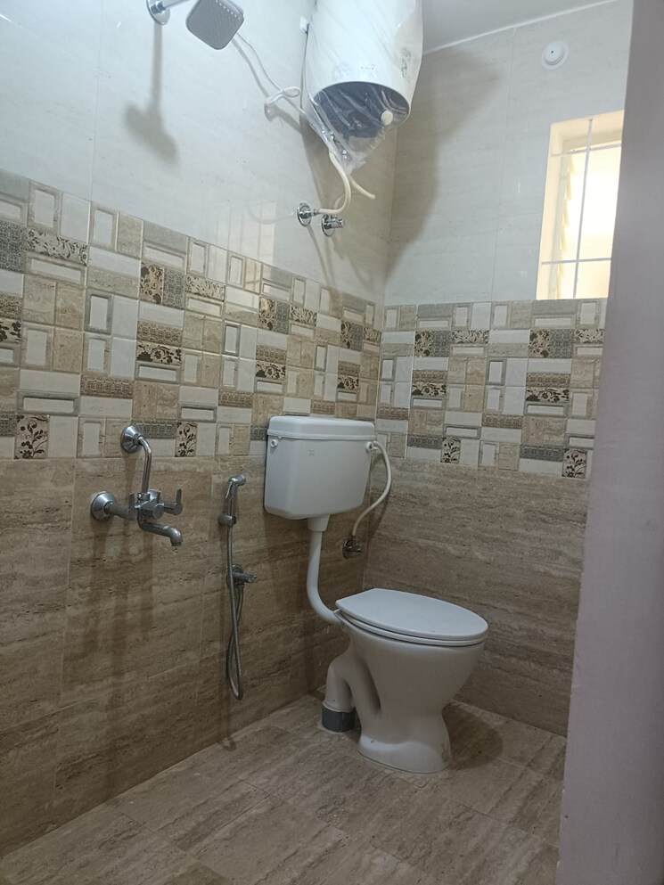 Bathroom, bagmane-tech-park 2 Bedroom 1200 Sq.Ft. Apartment In Cv Raman Nagar Bangalore 9580516
