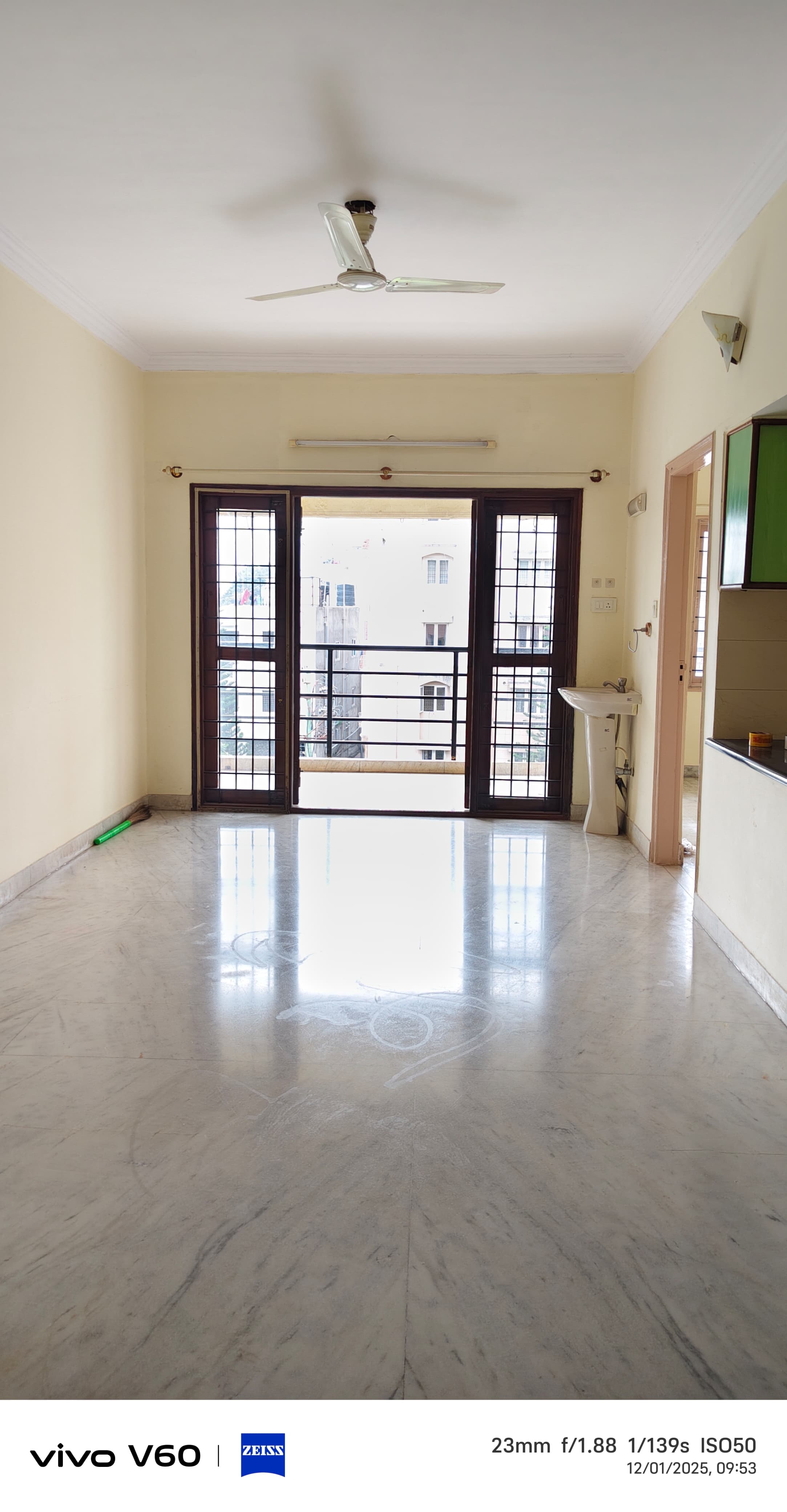 2 BHK 1300 Sq.Ft. Apartment in Keerthi Manor