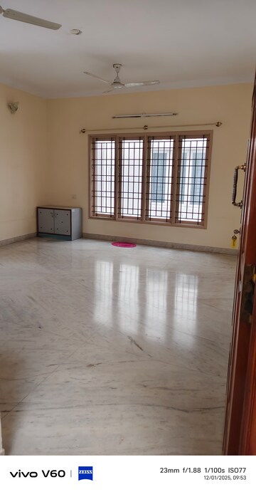 Room in 2 BHK Apartment at Keerthi Manor, Gm Palya – for Rent