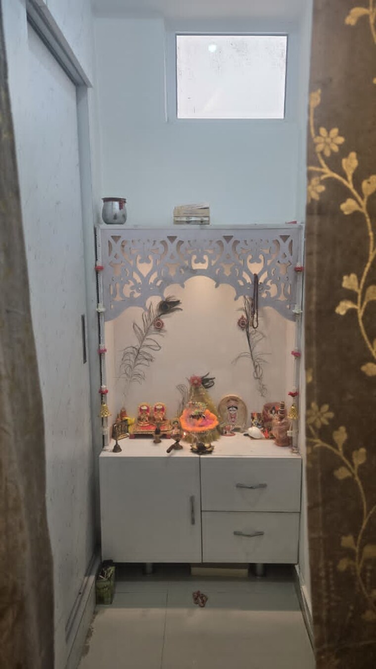 Bathroom, galaxy-royale 2.5 Bedroom 1195 Sq.Ft. Apartment In Gaur City 2 Greater Noida 9580574