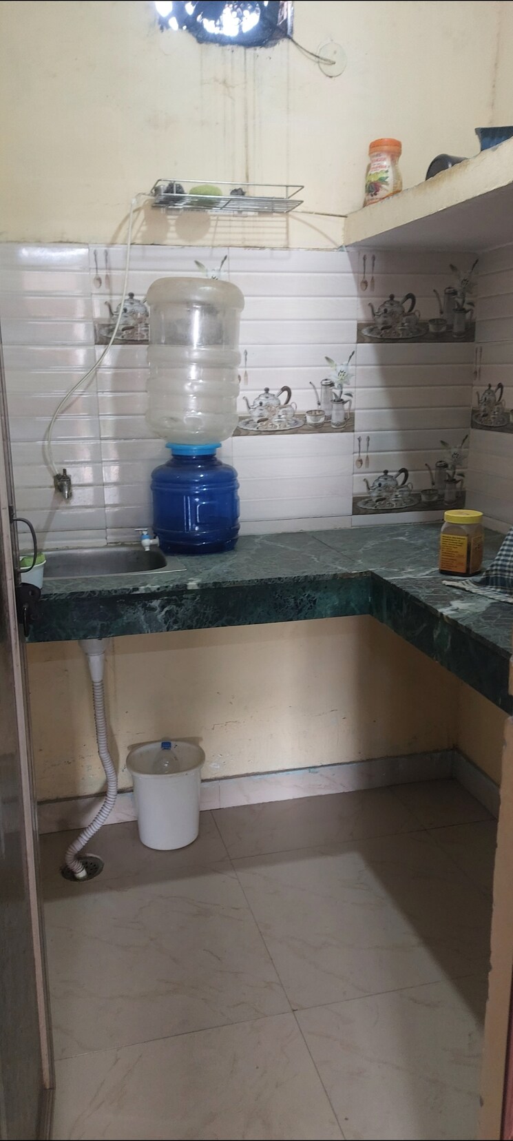 Kitchen, sarita-vihar-pocket-c-rwa 1 Bedroom 350 Sq.Ft. Apartment In Sarita Vihar Delhi 9580572