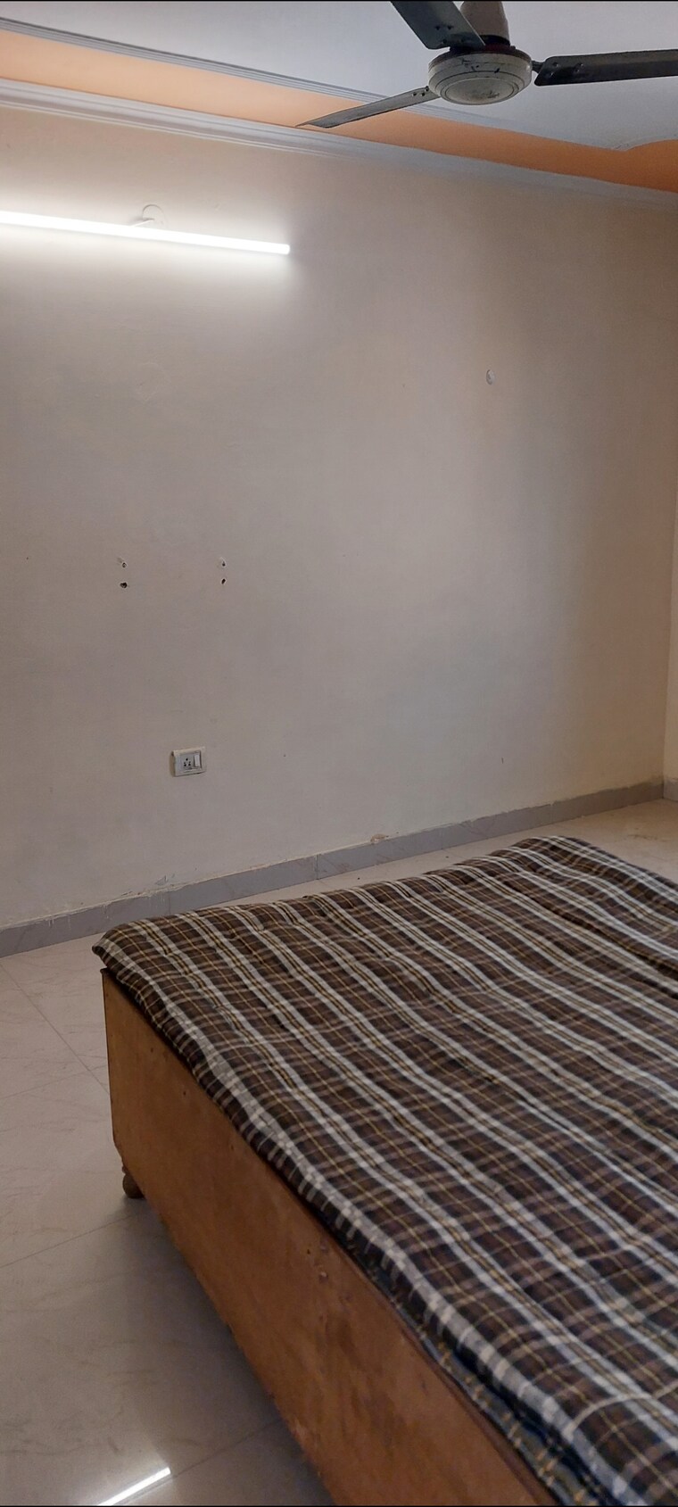 Room, sarita-vihar-pocket-c-rwa 1 Bedroom 350 Sq.Ft. Apartment In Sarita Vihar Delhi 9580572