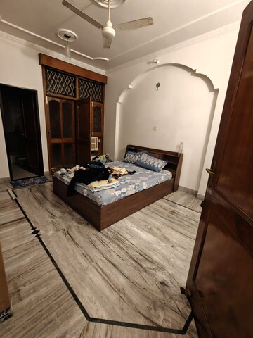 Bedroom in 2 BHK Builder Floor at Sector 31 – for Rent