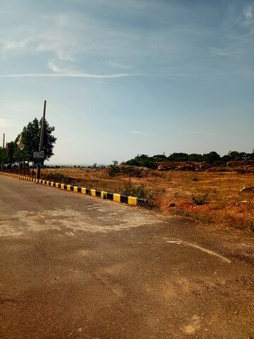  Plot For Sale in Yacharam