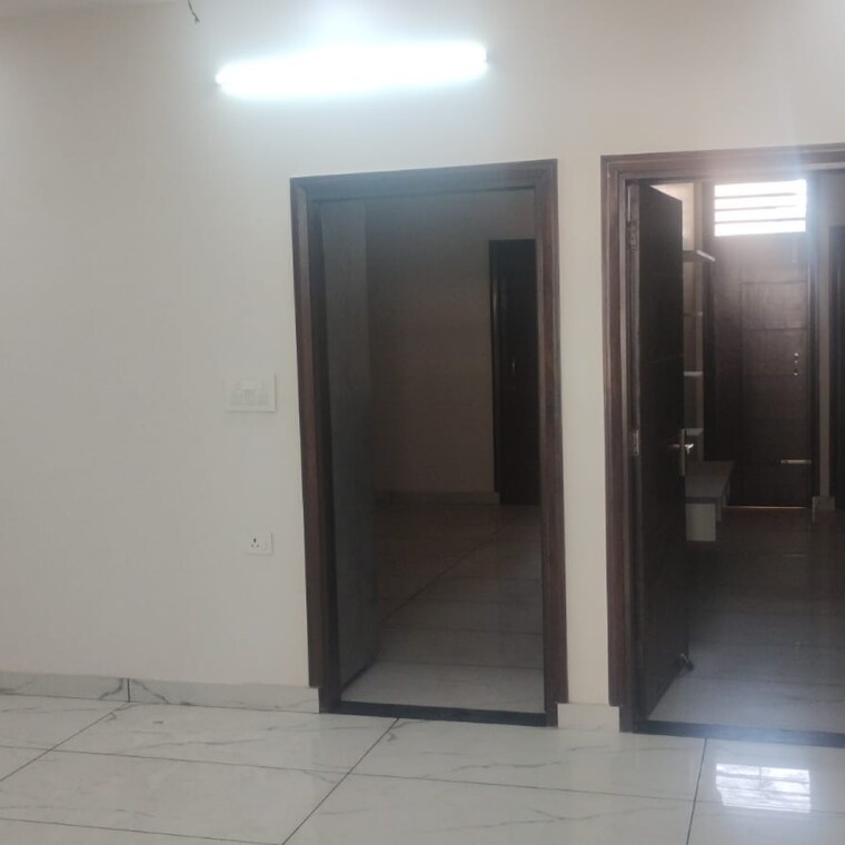 Room, sahastradhara road 1 Bedroom 1200 Sq.Ft. Villa In Sahastradhara Road Dehradun 9580696