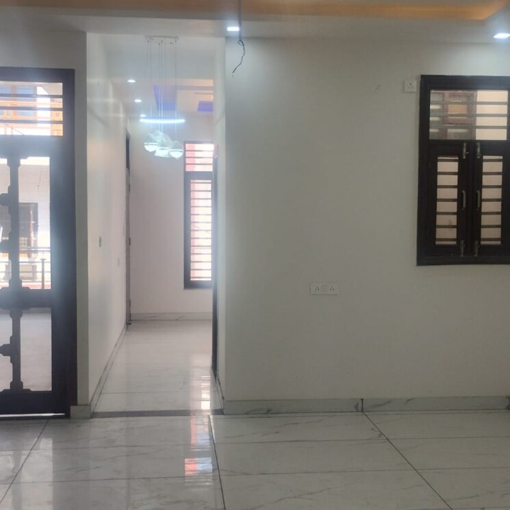 Room, sahastradhara road 1 Bedroom 1200 Sq.Ft. Villa In Sahastradhara Road Dehradun 9580696