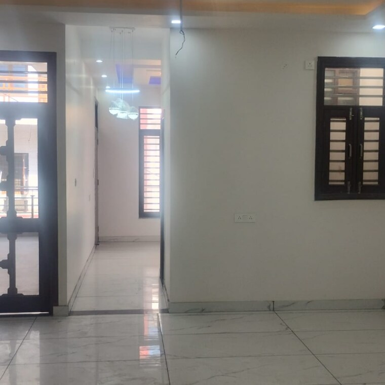 Room, sahastradhara road 1 Bedroom 1200 Sq.Ft. Villa In Sahastradhara Road Dehradun 9580696