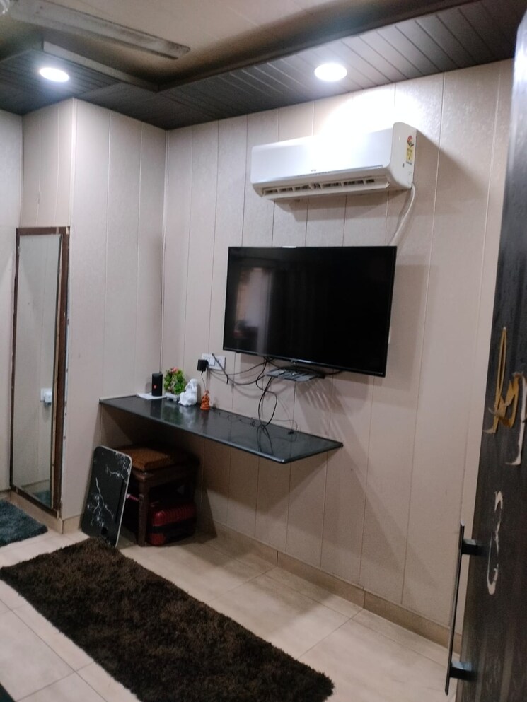 Room, sector 38 1 Bedroom 790 Sq.Ft. Independent House In Sector 38 Chandigarh 9580669