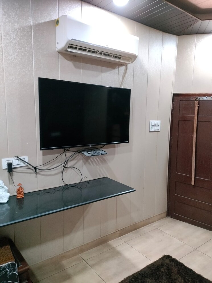 Room, sector 38 1 Bedroom 790 Sq.Ft. Independent House In Sector 38 Chandigarh 9580669