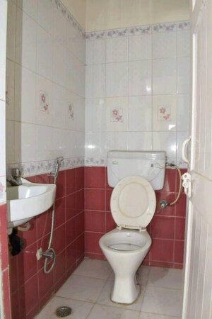 Bathroom in 2 BHK Builder Floor at RWA Flats Pocket 40, Kalkaji – for Rent